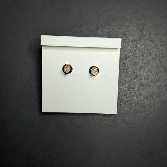 Tory Burch Icon Pearl Drop Earrings - Picture 3 of 4
